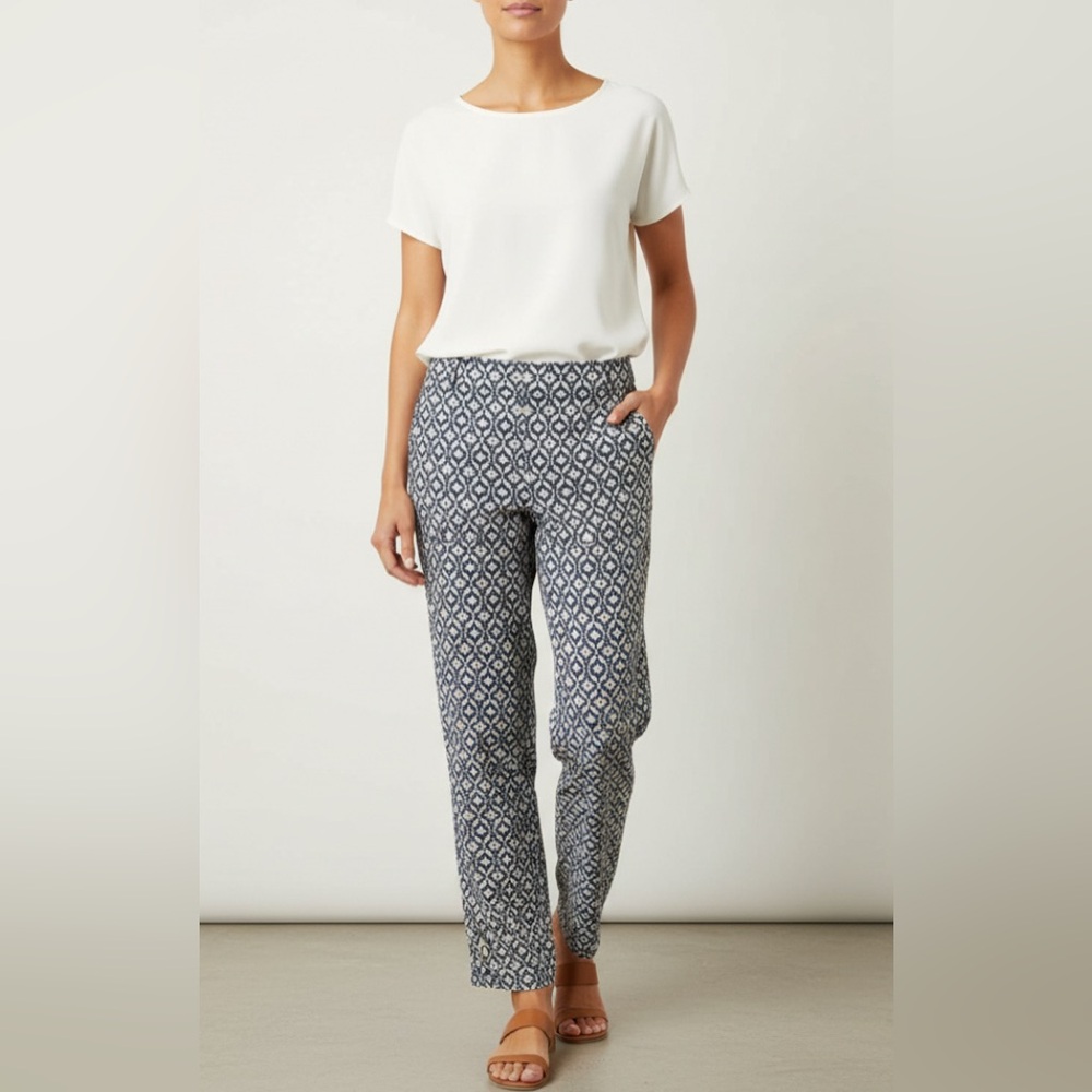 Anthropologie The Essential Collection pants in blue and white geometric pattern
